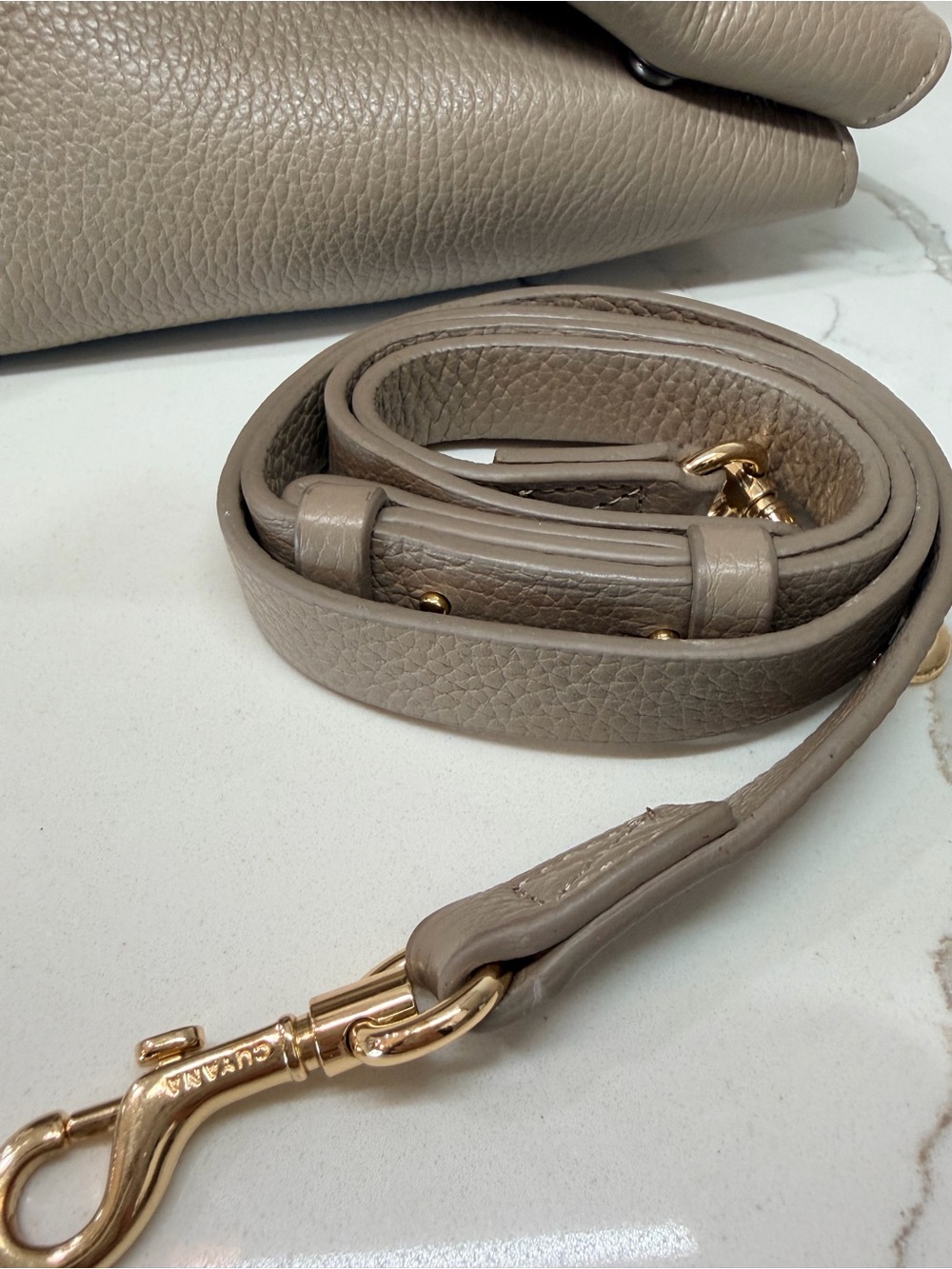Cuyana Trapeze Pebbled Leather Satchel Flap Tote Taupe Top Handle Crossbody - Picture 14 of 16